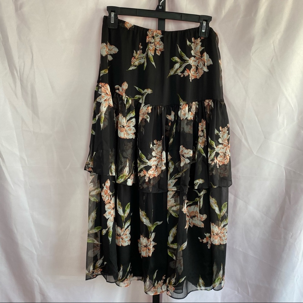 Lauren Ralph Lauren Floral Tiered Skirt, size PM - Picture 2 of 7